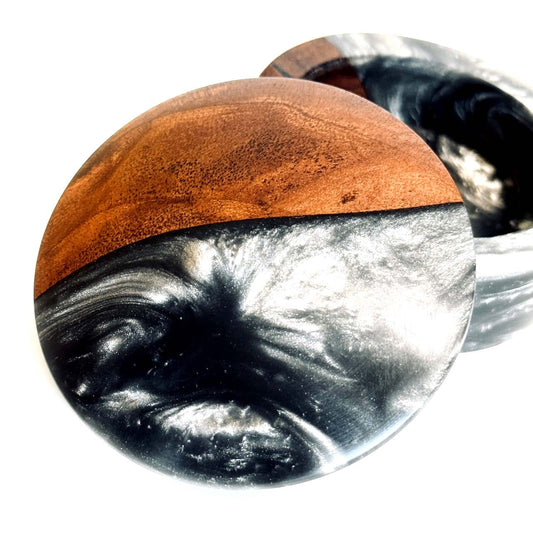 ハイブリッド・ウッドの香合(楓瘤) 銀色 60mm 新型 1タッチ式 標準杢