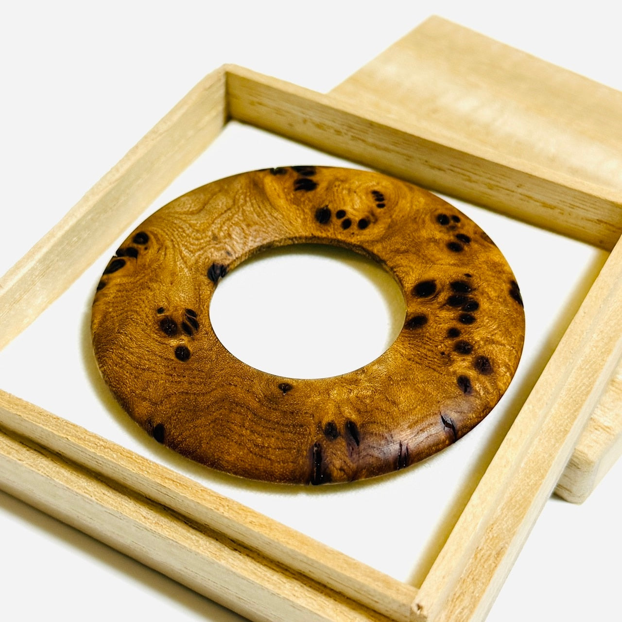 欅瘤杢の絡子環 70mm(AA)