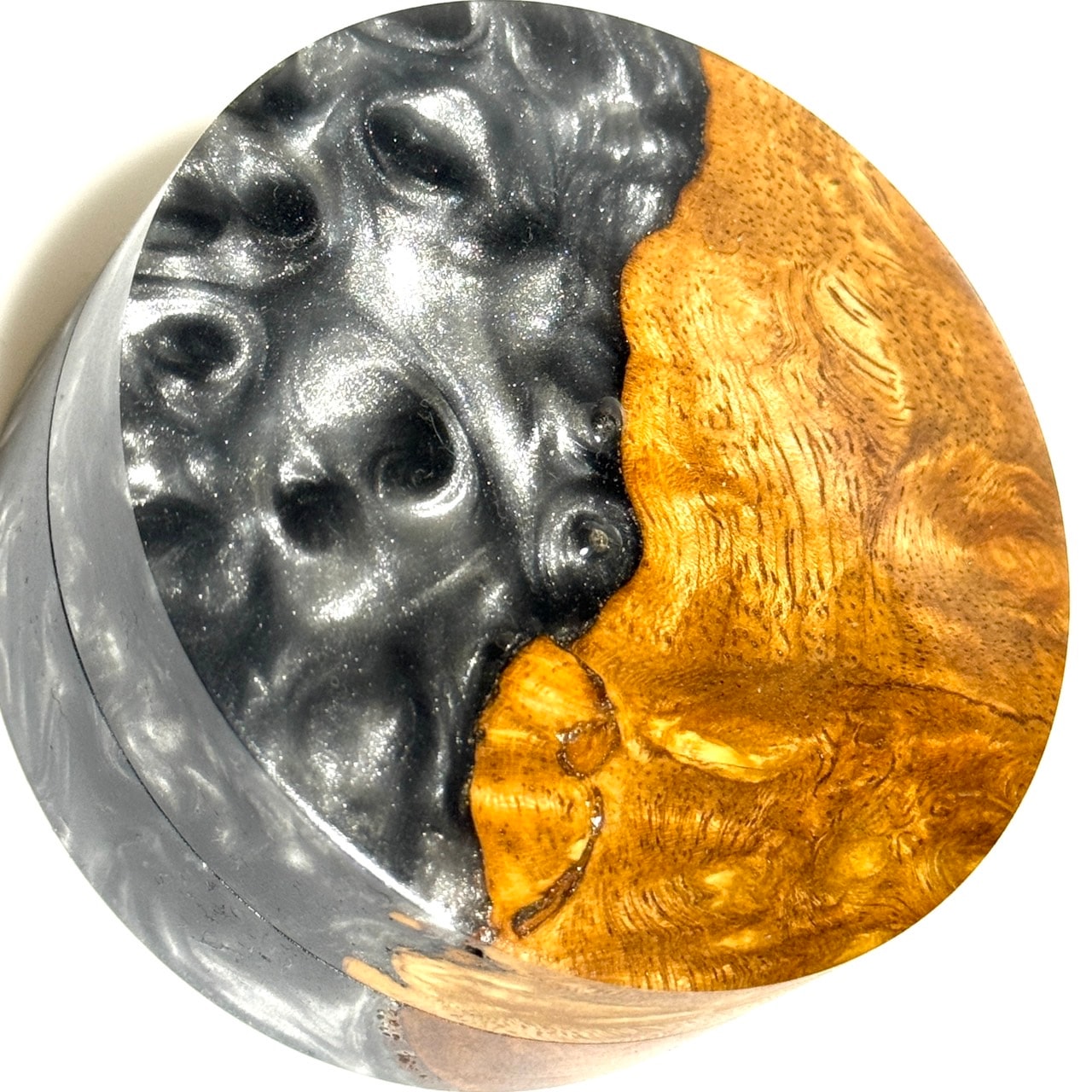 ハイブリッド・ウッドの香合(花梨瘤) 銀色 70mm 切立型 1タッチ式