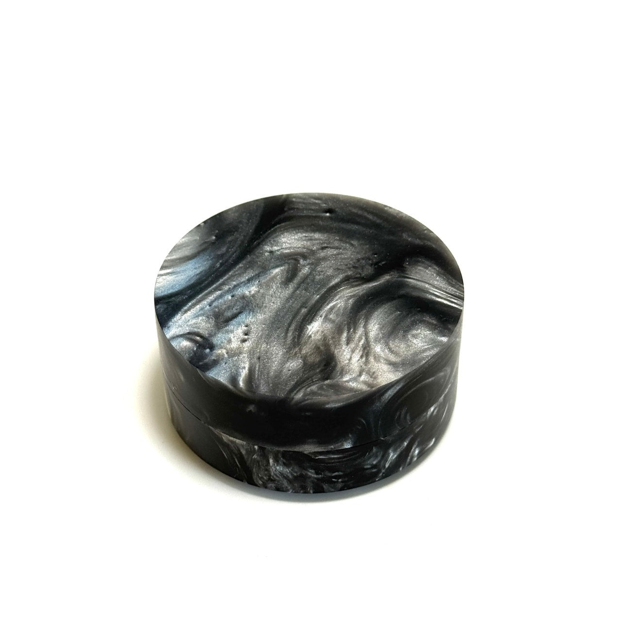 国産高級レジンの香合 銀色 60mm 切立型 1タッチ式