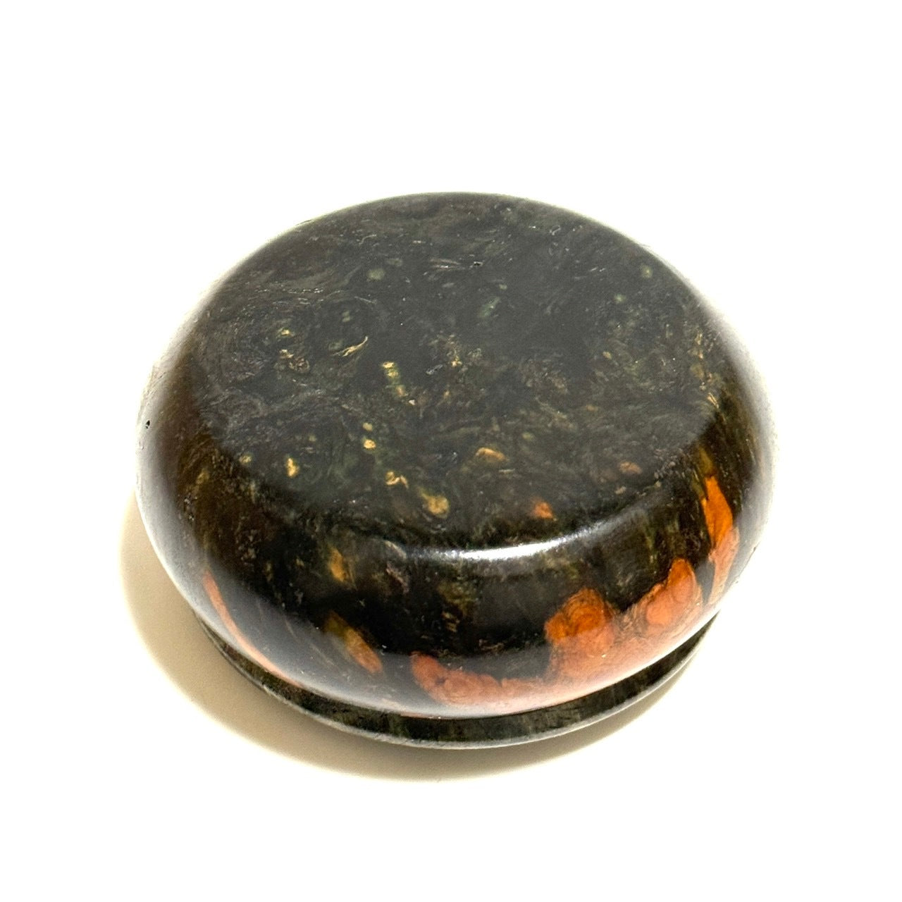 スタビライズド・ウッドの香合(花梨瘤) 墨色 70mm まんじゅう型 1タッチ式