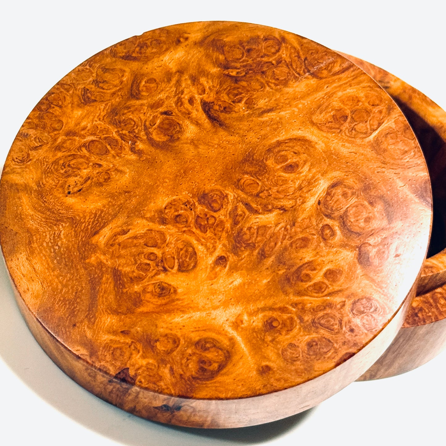 Karin burl incense box, 70mm, straight-sided, one-touch type, top quality.