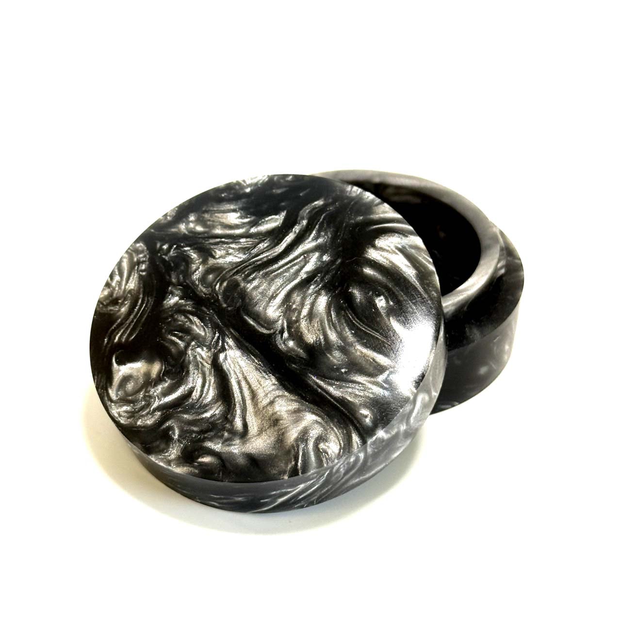 国産高級レジンの香合　銀色　60mm　切立型　1タッチ式