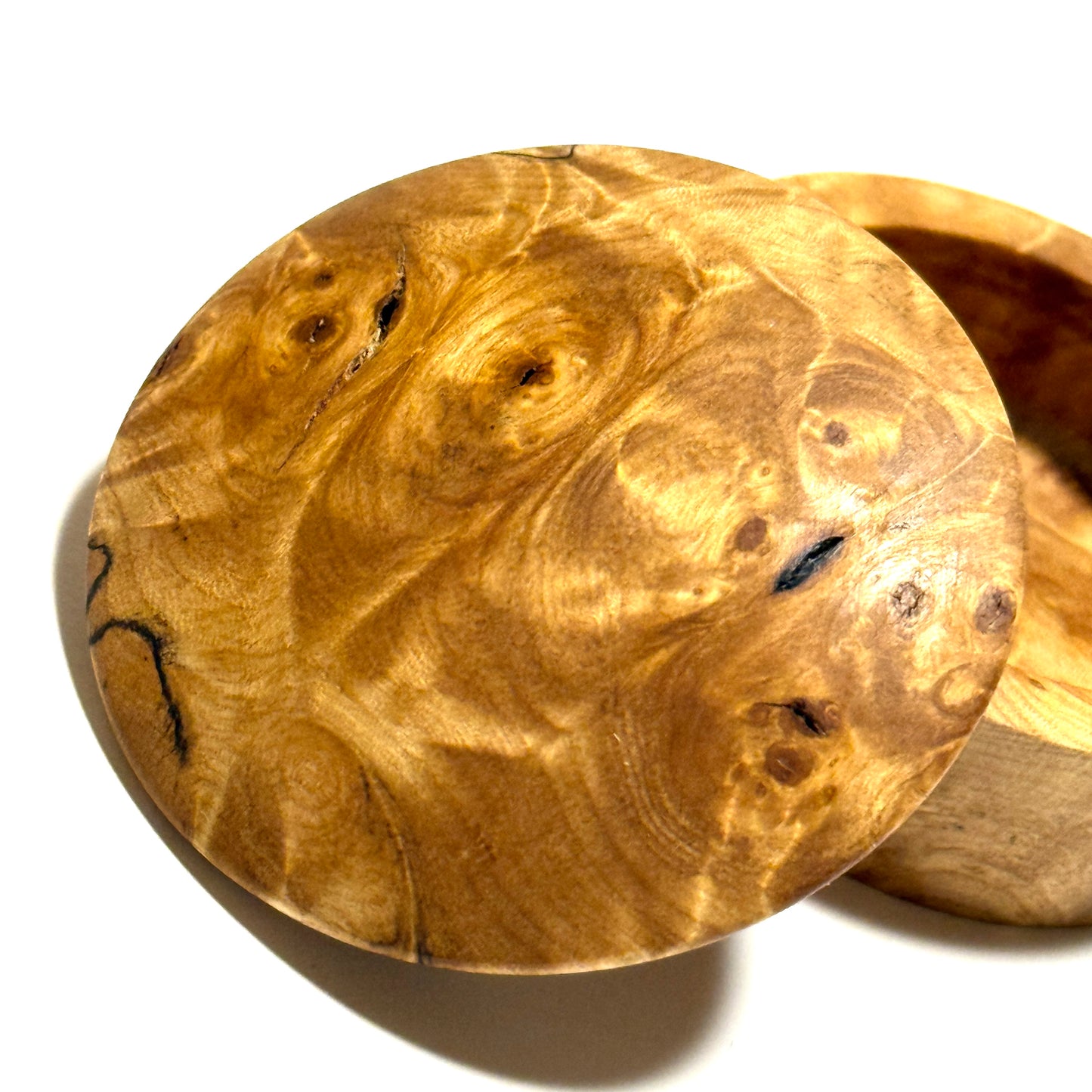 Mizume cherry burl incense box, 60mm, new model, one-touch type, superb quality.