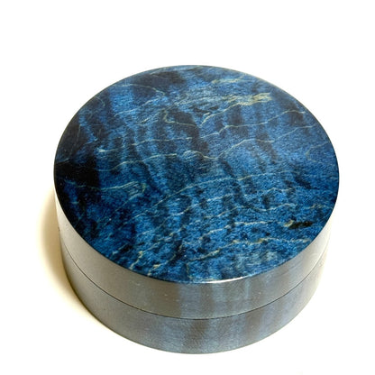 スタビライズド・ウッドの香合（楓虎目杢）　紺碧色　60mm　切立型　1タッチ式　特上