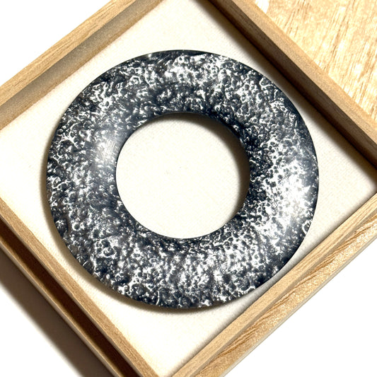 国産高級レジンの環（絡子環）銀風　70mm