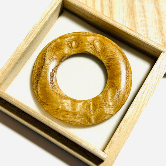 塩地玉杢の環（絡子環）1寸8分（54mm ）