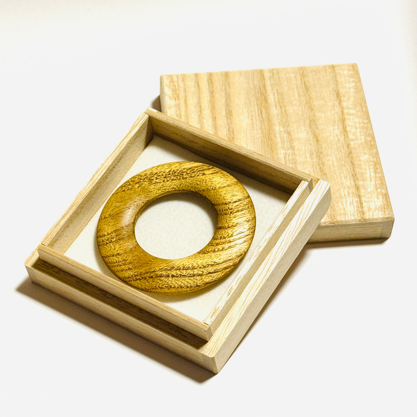 御蔵島 島桑の環（絡子環）金桑　1寸8分（54mm ）