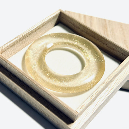 国産高級レジンの環（絡子環）ほんのり金色　1寸8分（54mm ）
