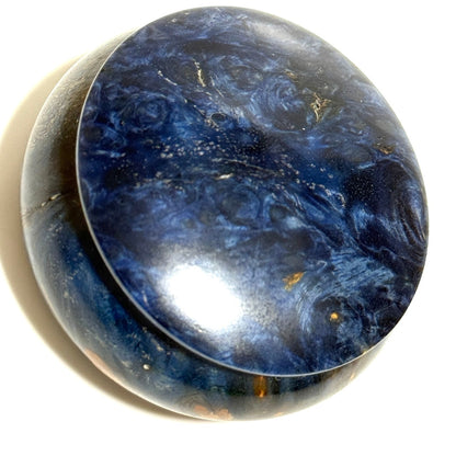 スタビライズド・ウッドの香合（花梨瘤）　紺碧色　70mm　まんじゅう型　1タッチ式