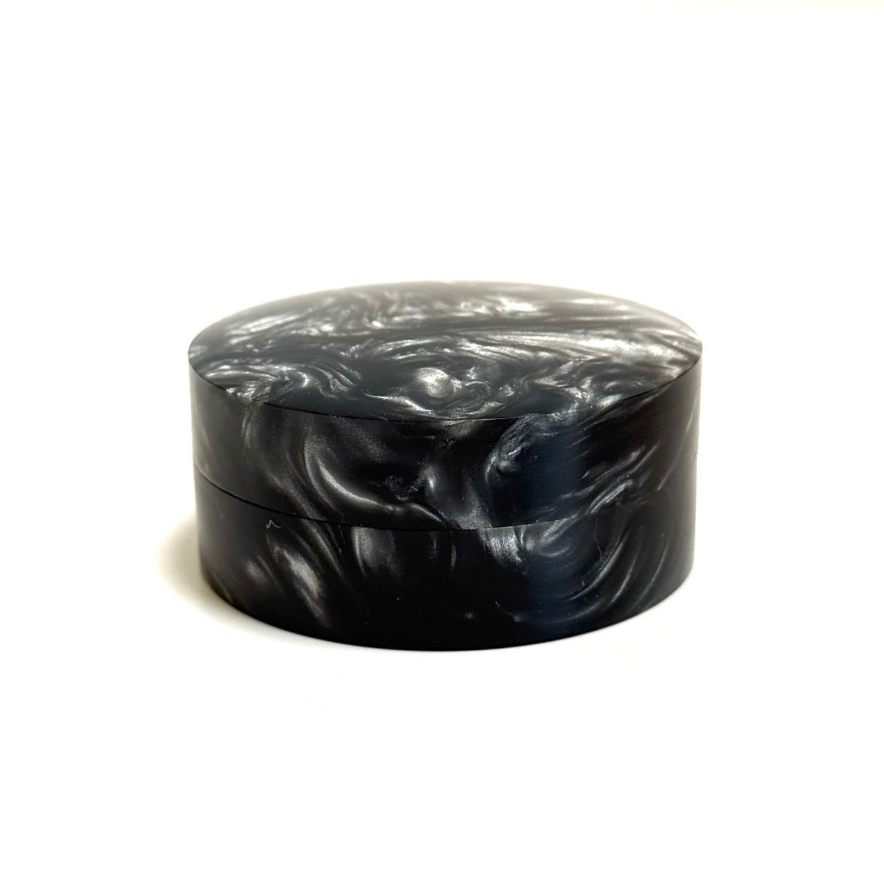 国産高級レジンの香合　銀色　60mm　切立型　1タッチ式