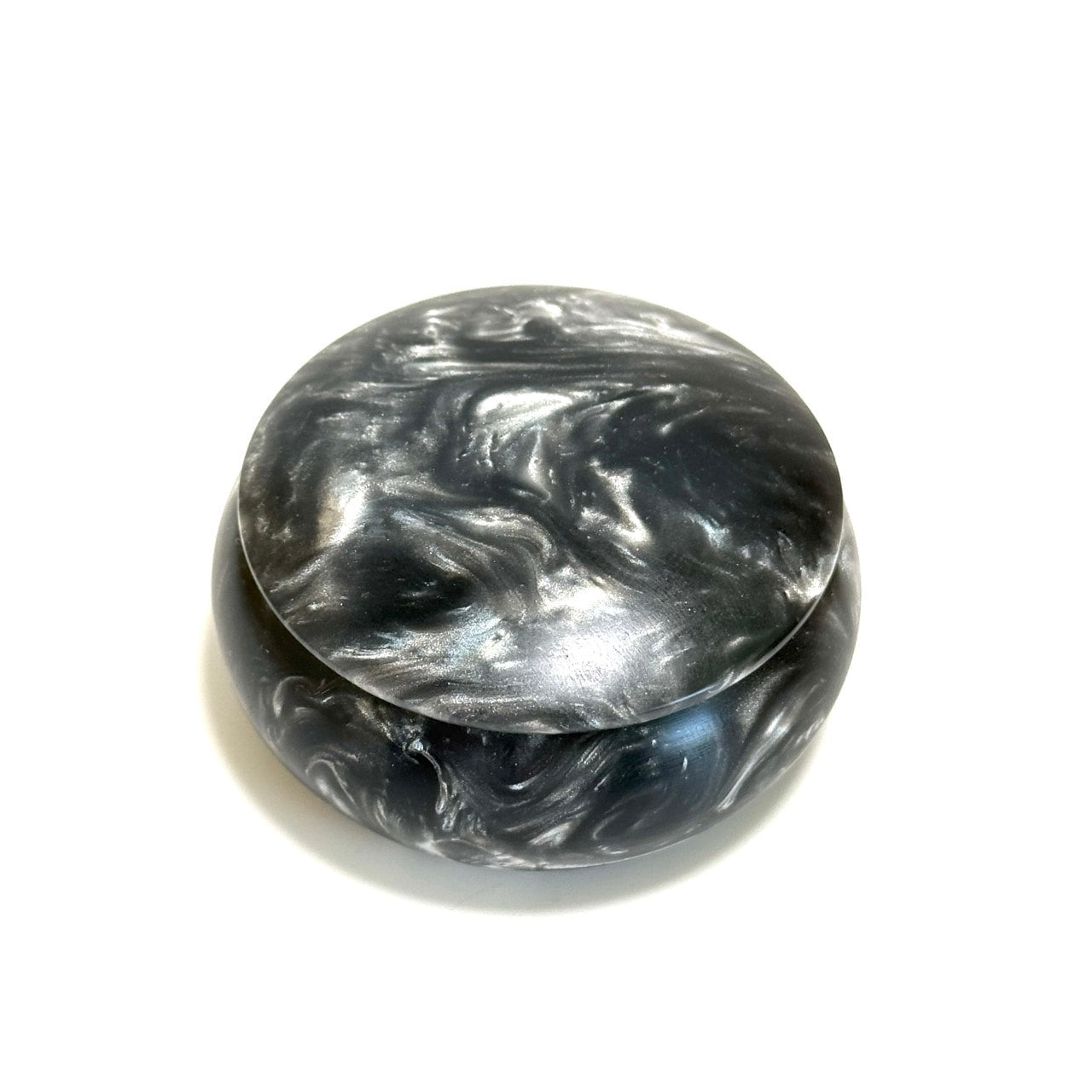 国産高級レジンの香合　銀色　60mm　まんじゅう型　1タッチ式