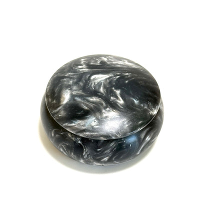 国産高級レジンの香合　銀色　60mm　まんじゅう型　1タッチ式