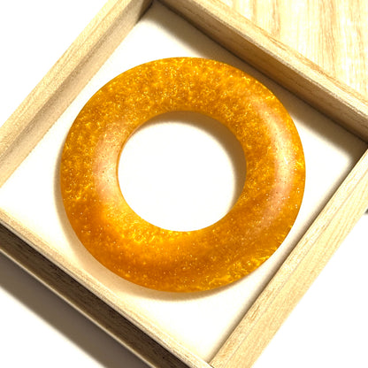国産高級レジンの環（絡子環）黄金色　1寸8分（54mm ）