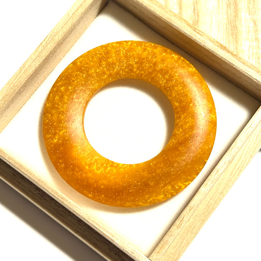 国産高級レジンの環（絡子環）黄金色　1寸8分（54mm ）