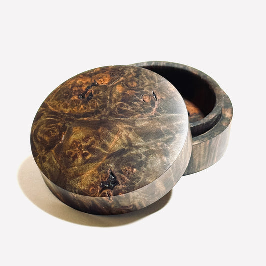 スタビライズド・ウッドの香合（楓瘤）墨色　55mm　切立型　1タッチ式