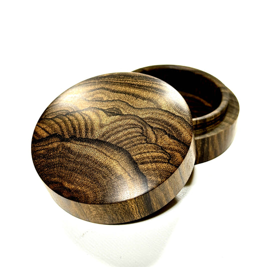 シャム柿の香合　縦木取り　70mm　切立型　1タッチ式　極上杢