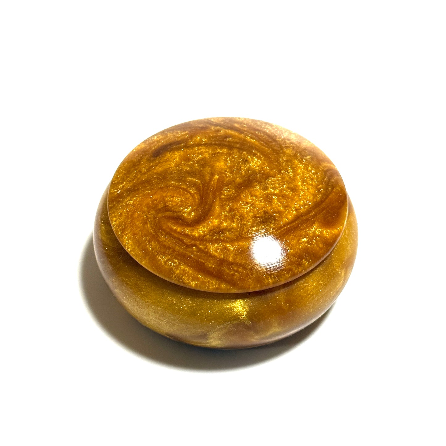 Product name: "Kin'yō" (金陽) High-quality Japanese resin incense box, pearl white color, 70mm, bun shape, one-touch opening.
