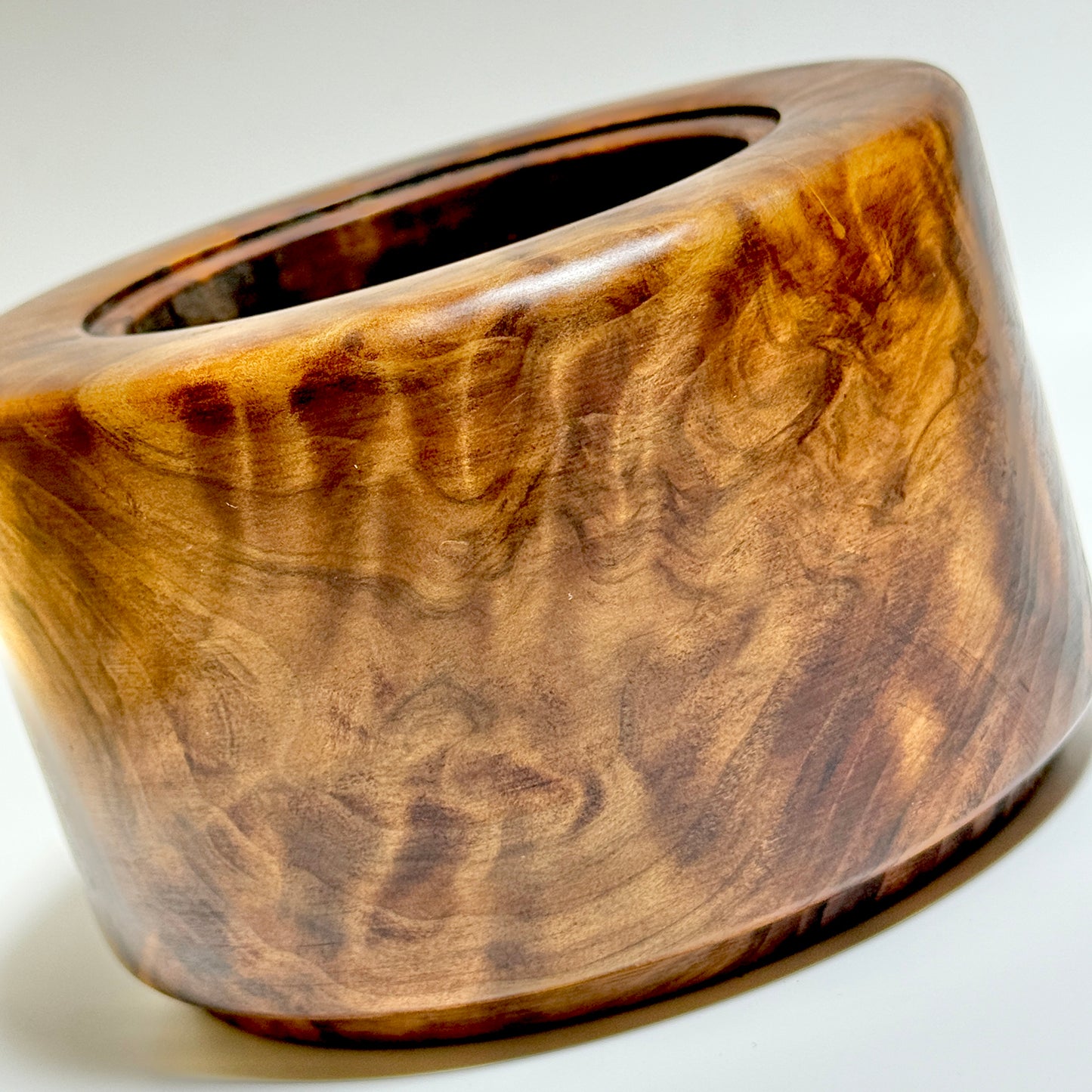 Cedar burl incense burner, titled "Zuikei" (auspicious scenery), 4 inches (120mm diameter), cylindrical shape, top quality.