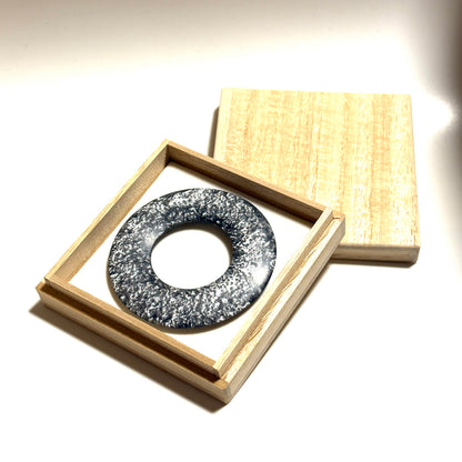 国産高級レジンの環（絡子環）銀風　70mm