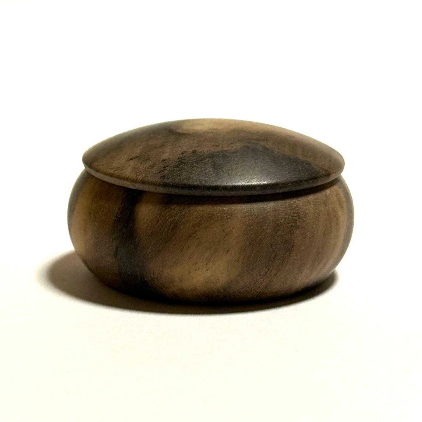 黒柿の香合「縦木取り」55mm　まんじゅう型　1タッチ式　特上