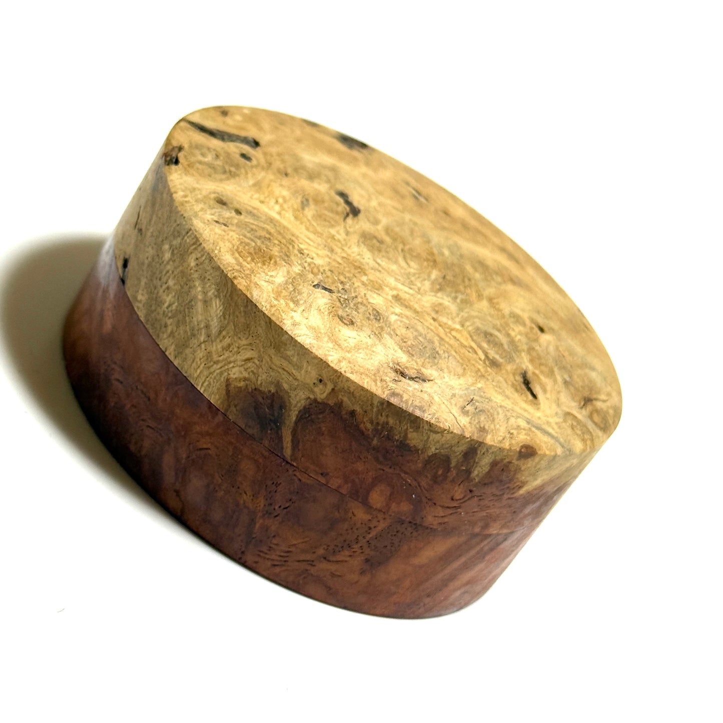 Karin burl incense box, 60mm, straight-sided, "Yugasumi" (evening mist) design, one-touch type.