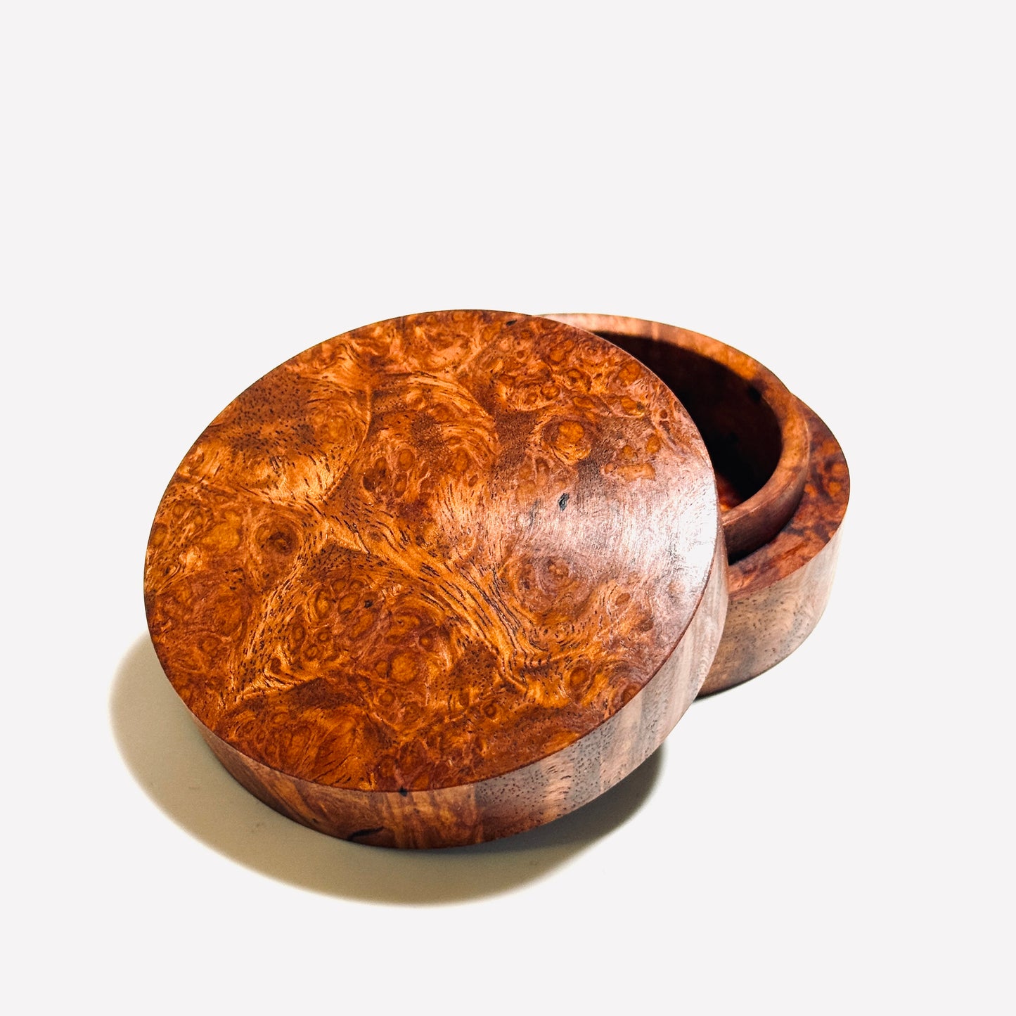 Karin burl incense box, 70mm, straight-sided, one-touch type, top quality.
