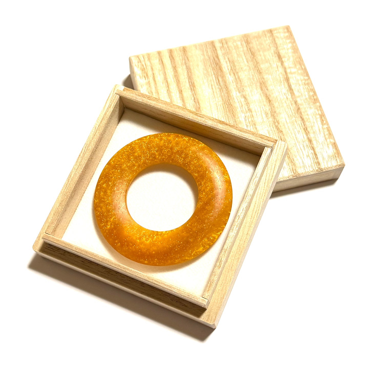 国産高級レジンの環（絡子環）黄金色　1寸8分（54mm ）