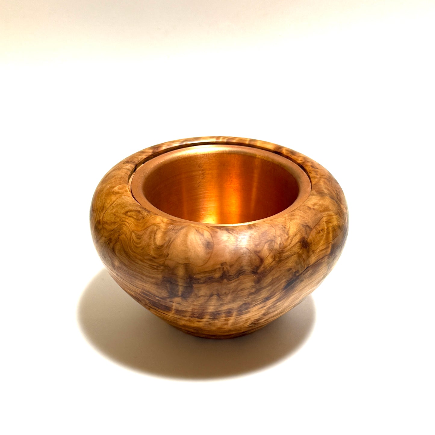 Cedar burl incense burner, titled "Zuikei" (auspicious scenery), 4 inches (120mm diameter), eight-headed type, top quality.