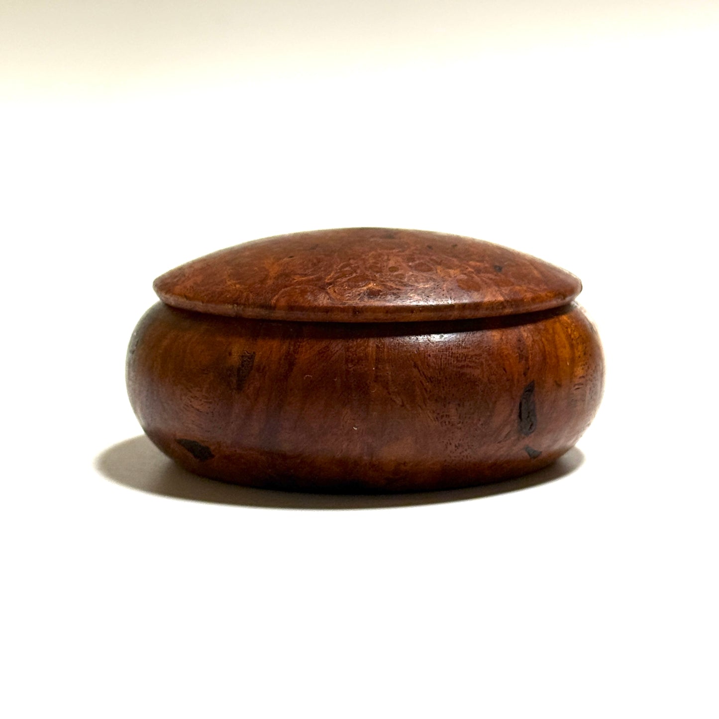 Karin burl incense box, 70mm, bun-shaped, one-touch closure, premium quality.