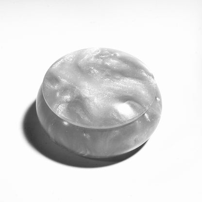 作品名「白雲」　国産高級レジンの香合　パールホワイト色　70mm　まんじゅう型　1タッチ式