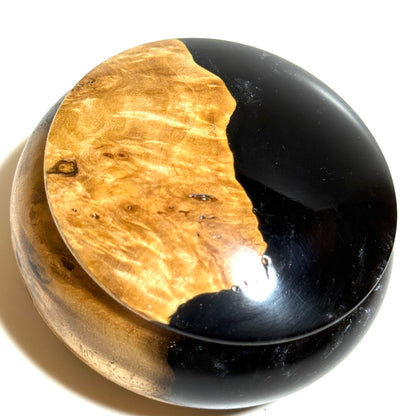 ハイブリッド・ウッドの香合（胡桃瘤）　墨色　70mm　まんじゅう型　1タッチ式